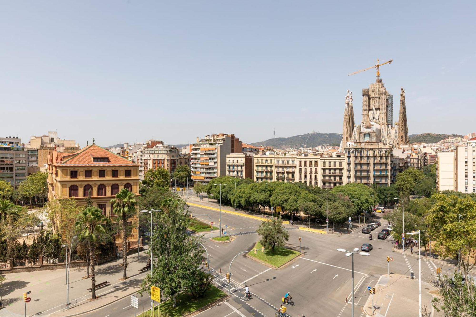 Ab Sagrada Familia Views Apartment Barcelona Luaran gambar